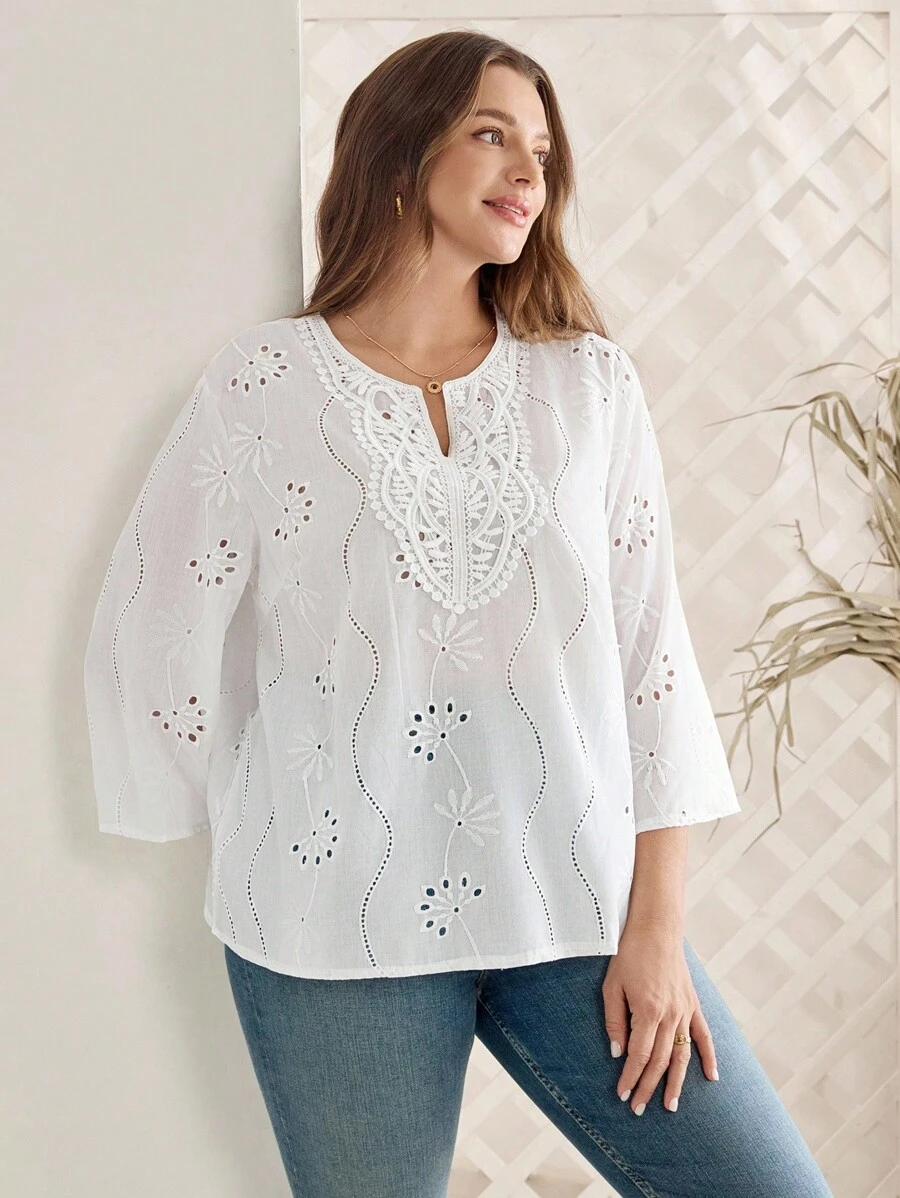 Rosumi 大码女式休闲白色镂空刺绣衬衫，秋装