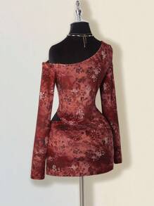 SHEIN ICON Women's Velvet Paisley Floral Pattern Retro Bohemian Millennial Style Y2K Red Asymmetrical Shoulder Long Sleeve Hollow Pointed Hem T-Shirt And Tight Hip Slit Hem Skirt Set, Autumn And Winter - Red - View 9