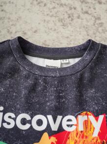 Discovery X SHEIN 青少年男童恐龙撞色逼真印花酸洗效果针织圆领落肩卫衣，秋冬款