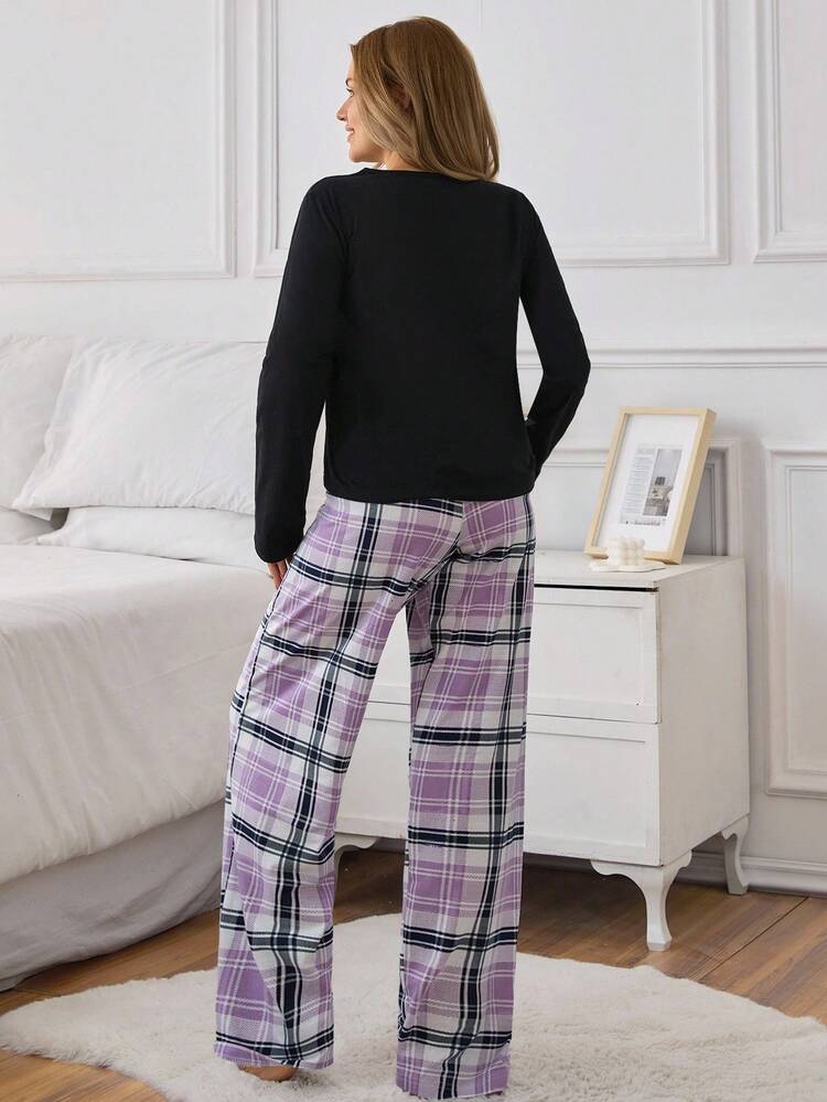 EURMUSE Bộ đồ ngủ tay dài họa tiết kẻ caro và chữ Plus kèm quần dài - màu đen - Xem 2