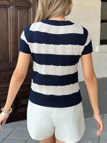 SHEIN PariChic 法式条纹印花V领撞色时尚套头短袖针织衫，适合大学生穿着。