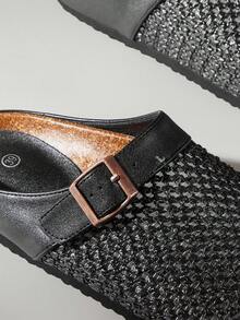 Solecia Women's Outdoor Casual Comfortable Thick Sole Closed Toe Breathable Flats