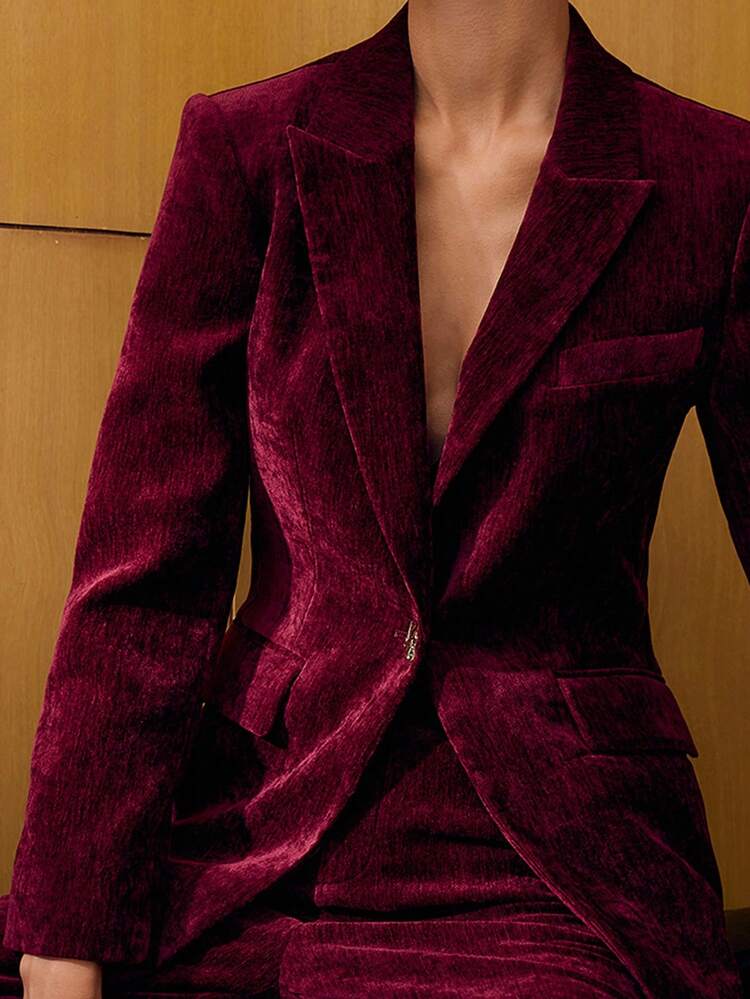 VELVET SINGLE BUTTON BLAZER