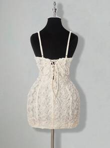 SHEIN ICON Vestido mini ajustado con escote en V profundo, sin mangas y decoración floral 3D para mujer - Albaricoque - Ver 2