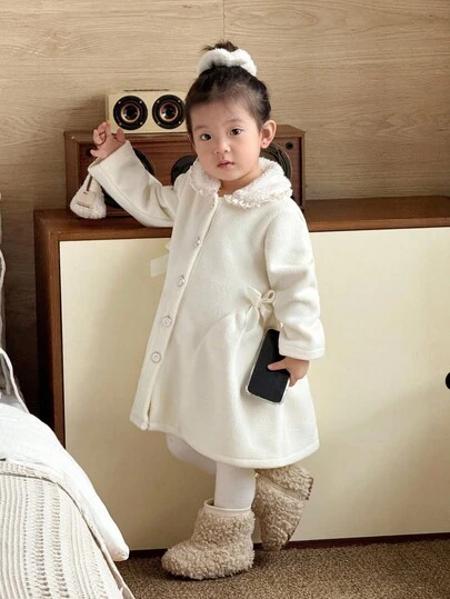 SHEIN 女宝宝可爱甜美杏色彼得潘领连衣裙，腰部蝴蝶结和荷叶边，适合秋冬季外出和百搭穿着