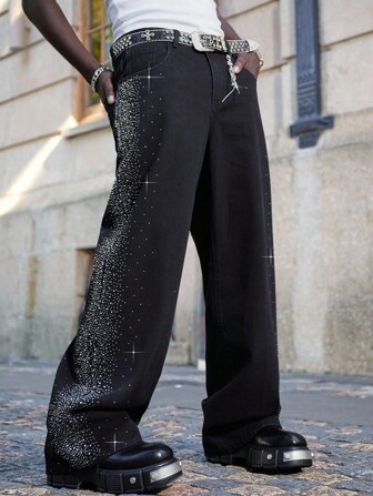 Street Life Jeans casuales de pierna ancha con bolsillo con aplicaciones de rhinestones, corte holgado para hombre