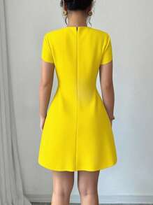 SHEIN PETITE 女士优雅纯色立领短袖仿口袋简约短款黑色连衣裙，适合新年服装