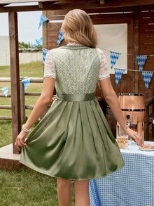 SHEIN Frenchy 女式绿色对比蕾丝紧身连衣裙、优雅连衣裙、传统慕尼黑啤酒节连衣裙、啤酒节服装、啤酒节紧身连衣裙、啤酒节服饰、啤酒节风衣、啤酒节、维也纳啤酒节、女士优雅蕾丝拼接十字交叉系带度假连衣裙、女式复古刺绣网眼对比无袖连衣裙、女式复古 V 领系带束腰连衣裙、女式对比蕾丝短袖方领腰带全身印花甜美荷叶边下摆连衣裙、啤酒节紧身连衣裙、啤酒节紧身连衣裙、啤酒节紧身连衣裙、啤酒节德国连衣裙、传统德国连衣裙、巴伐利亚连衣裙、紧身连衣裙 XL - 綠色 - 查看 2