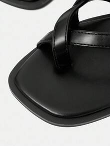 CUCCOO BIZCHIC 女士时尚设计搭扣交叉腰带休闲日常旅行通勤度假沙滩平底凉拖鞋 - 黑色 - 查看 6