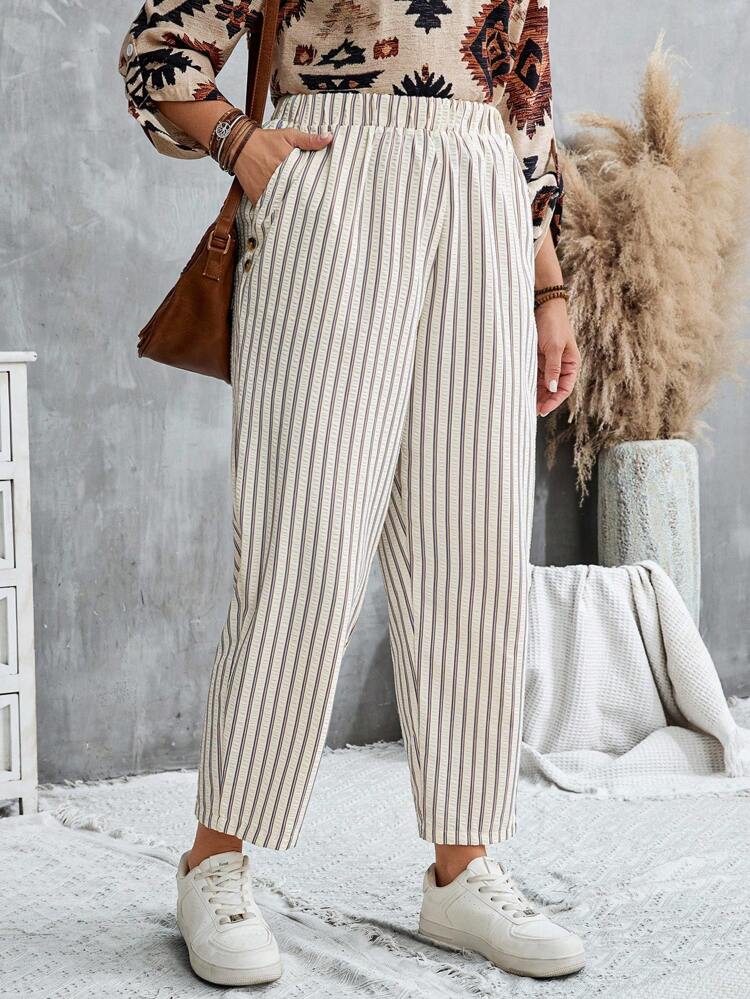 Plus Size Casual Commuter Striped Tapered Pants Striped Pants Women Casual Pants Vertical Striped Pants,Fall Clothes Plus Size,Business Casual Woman,Classy Outfits For Women,For Stylish Everyday Wear,Fall Outfits For Women,Chic Autumn