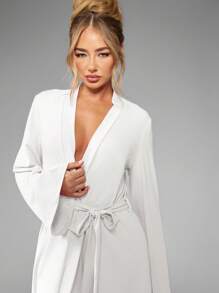 MISSGUIDED Luxurious Bridal Morning Robe Wedding Day Getting Ready Long Length Wrap Robe Loungewear Midi Length Wide Sleeve Plunging Neckline Soft Bathrobe Honeymoon Essential