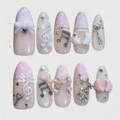 ROMWE Kawaii Móng tay giả thủ công hình trái tim lãng mạn viền ren dễ thương kiểu nữ diễn viên ballet cánh trắng nốt nhạc kim loại màu hồng, sản xuất hàng loạt, trang phục năng động cho các cô gái, thích hợp cho các buổi đi chơi hàng ngày và hẹn hò