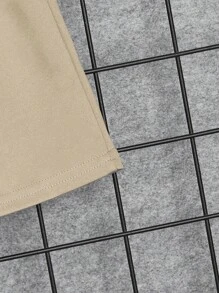 SHEIN Setelan Kasual Musim Panas 2 Potong untuk Anak Laki-Laki: Kaos Lengan Pendek Leher Bulat Warna Kontras Motif Patchwork dan Celana Pendek, Cocok untuk Olahraga, Jalan-jalan, Liburan, Sekolah, dan Aktivitas Dasar Sederhana. - Khaki - View 5
