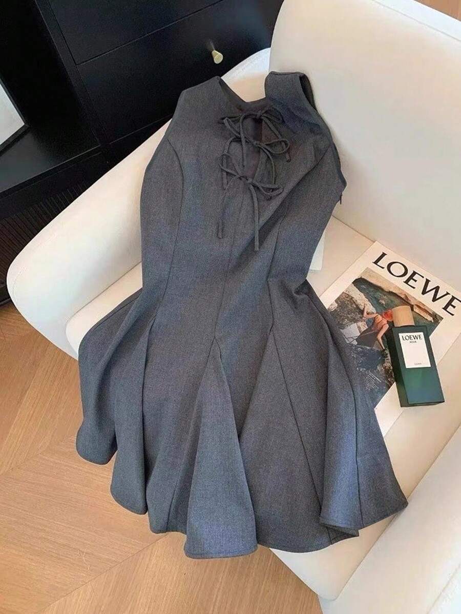 GlowEve Abito corto a-line con colletto a cravatta e decorazione in vita, elegante e casual per l'ufficio, adatto per festa, vacanze, Natale, Ognissanti, occasioni quotidiane e appuntamenti - Grigio - Visualizzare 1