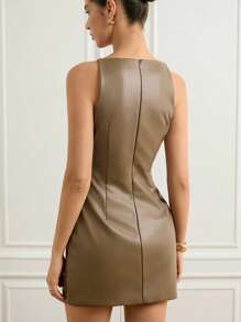 Aveloria 女士性感仿皮迷你露背连衣裙，适合派对和约会，秋冬季