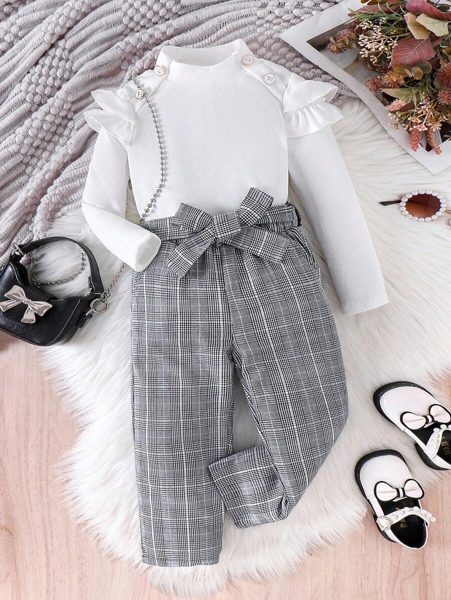 SHEIN 2pcs Young Girls Knitted Ivory Stand Collar Long Sleeve Frill Trim Rose Button Blouse & Plaid Khaki Pants Set, Elegant Commuter Fashion Outfit For Autumn/Winter Girls Plaid Set Girls Checkered Outfit Two Pieces Kids Set Plaid Girl Plaid Pants Set Toddler Girl Plaid Outfit - Grey - View 1