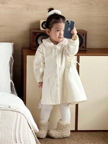 SHEIN 女宝宝可爱甜美杏色彼得潘领连衣裙，腰部蝴蝶结和荷叶边，适合秋冬季外出和百搭穿着 - 杏色 - 查看 4