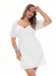 Solavibe Vestido casual bohemio de talla grande de unicolor con cuello corazón hueco bordado y mangas abombadas, para el verano - Blanco - Ver 7