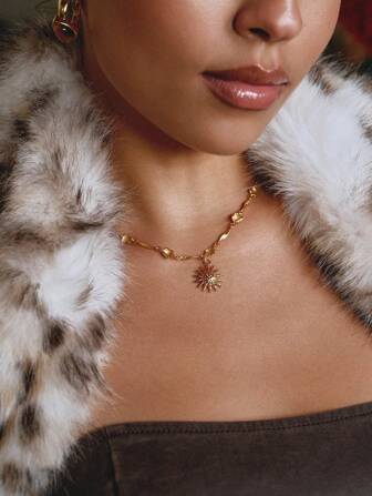 Glisma 1 pieza Collar de girasol texturizado, metálico y geométrico chapado en oro de 18K, elegante, lindo, de lujo para fiesta, casual, trabajo, boda, vacaciones, campamento, Y2K, para mamá, mujeres, niñas, otoño, invierno, festival, vacaciones, dinero antiguo, Halloween