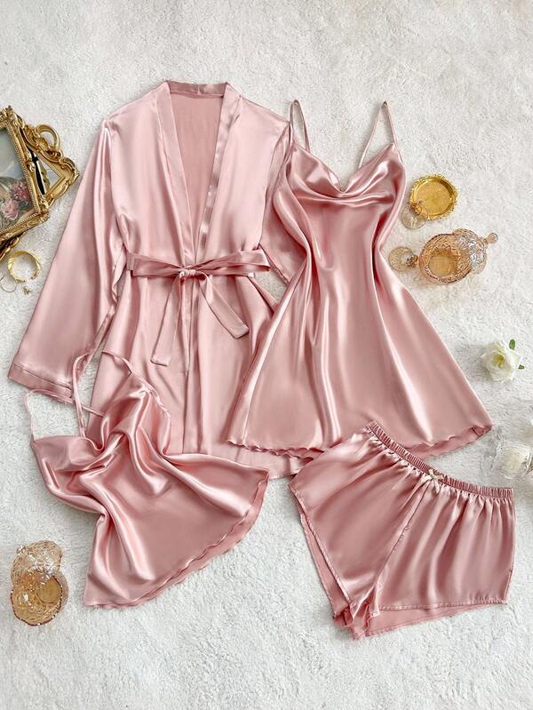 SilkySpell Conjunto de pijama de satén con top de camiseta con escote pronunciado, shorts y bata - Conjunto de pijama de satén rosa - Conjunto de ropa de dormir de satén - Conjunto de pijama de seda - Conjunto de pijamas de seda rosa - Detalles cómodos y elegantes, ropa de otoño e invierno