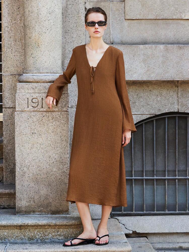 Lumivelle 婚礼宾客礼服 秋季连衣裙 秋季女装 V领系带仿珍珠装饰喇叭袖连衣裙 美拉德风格休闲装 春季大学服装 - 棕色 - 查看 3