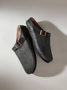 Solecia Women's Outdoor Casual Comfortable Thick Sole Closed Toe Breathable Flats