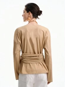 SHEIN Stylify Áo sơ mi công sở đi làm phong cách tối giản, thanh lịch dành cho nữ, cổ chữ V, thiết kế nhún bèo, dáng ôm vừa vặn, tay dài, màu kaki, đầu thu - Màu Khaki - Xem 2