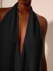 Zivah Lễ hội âm nhạc mới Xuân/Hè 2025, Lễ Phục sinh, Ngày Thánh Patrick, Phong cách phương Tây, Du mục, Tiệc sinh nhật, Tốt nghiệp, Phong cách đại học, Trang phục sinh viên, Thường ngày, Đa năng, Giải trí, Du lịch du thuyền, Bãi biển, Tắm nắng, Lan truyền, Thời trang đường phố, Khách dự tiệc cưới Boho, Đi làm, Ăn trưa, Sân bay, Váy maxi cổ chữ V sâu buộc dây họa tiết màu trắng, Váy maxi hở lưng - màu đen - Xem 7