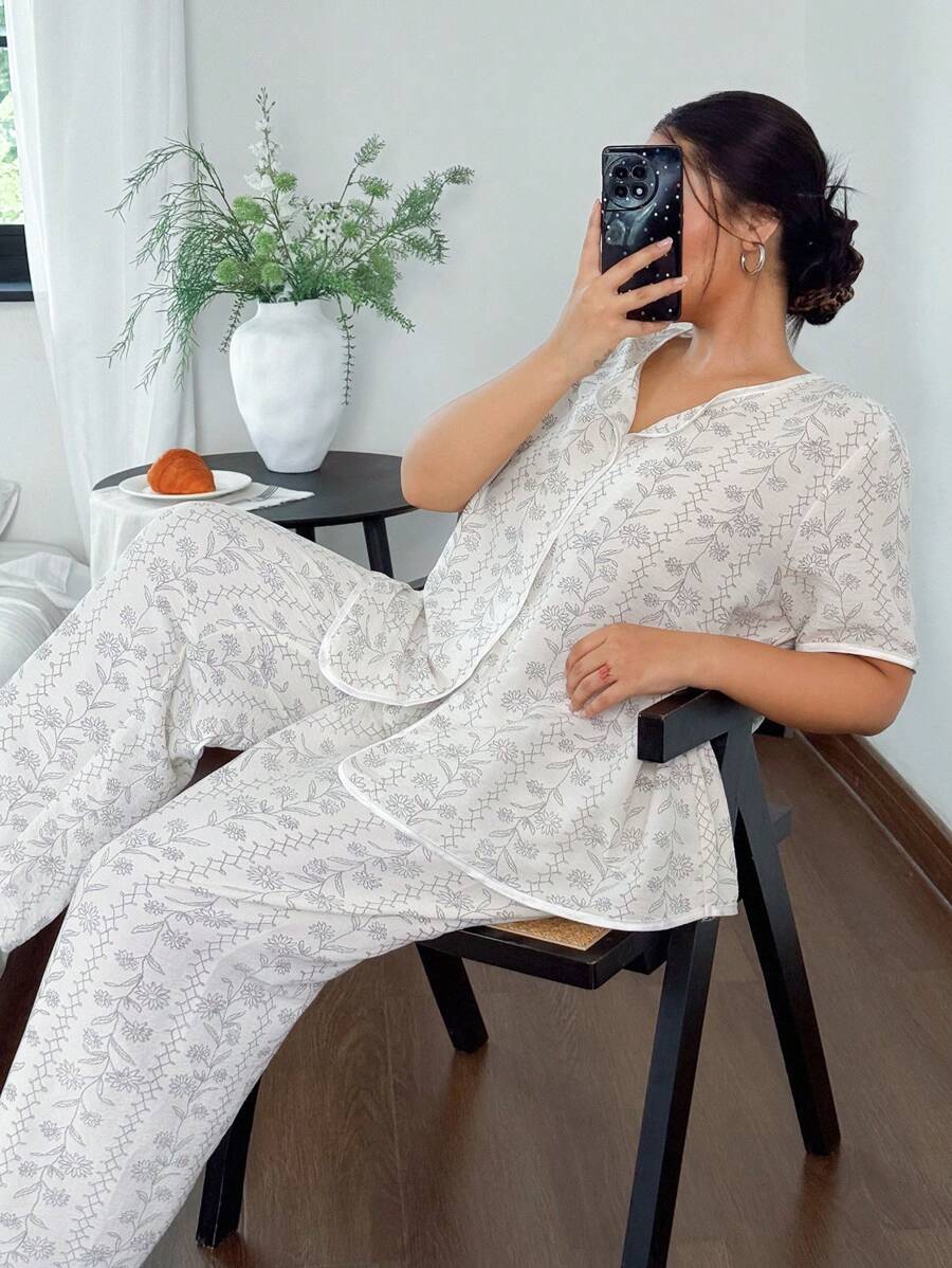 SHEIN Plus Size Bubble Wrinkle Print Shirt & Pants Set, Outfits - Apricot - View 1