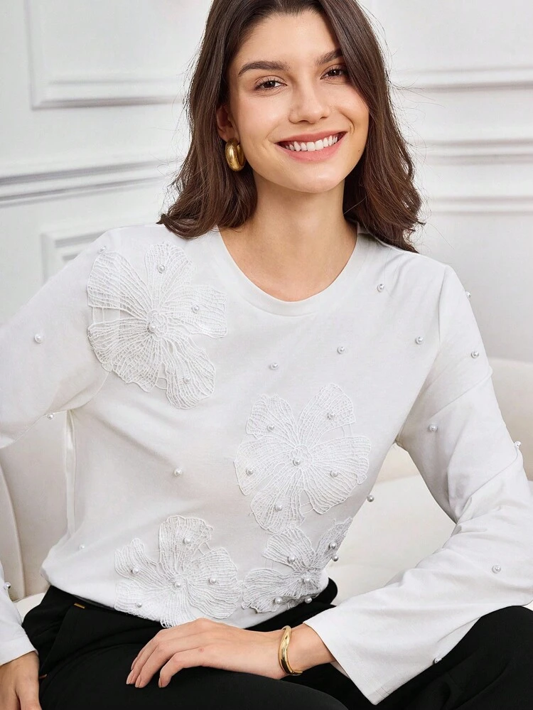 Damen-T-Shirt mit Rundhalsausschnitt und langen Ärmeln, elegantes Design mit Perlen und 3D-Blumenelementen, Herbst/Winter, Herbstkleidung für Damen, Lehreroberteile, Ausgehoberteile für Damen, Basic-Oberteile, Old Money Tee