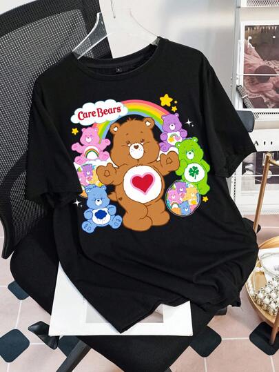SHEIN X Care Bears 女士黑色圆领短袖舒适夏季休闲T恤，Cheer Bears Bedtime Bear Good Luck Bear Love-A-Lot Bear Funshine Bear Tenderheart Bear 卡通英文字母图案T恤