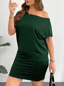 SHEIN Essnce Vestido de verano talla grande para mujer. Vestido casual negro, vestido hombros descubiertos, vestido un hombro. Vestidos de verano para mujer, vestido casual hombros descubiertos, vestido negro mini para salir
