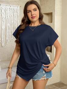 SHEIN LUNE Kaos Ukuran Besar Musim Panas Kasual Warna Polos dengan Hem Asimetris Berpilin - Navy Blue - View 5