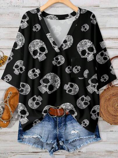 EMERY ROSE Rahat Minimalist Cadılar Bayramı Kafatası Baskılı V Yaka Cepli Büyük Beden Tişört, Yaz İçin Uygun