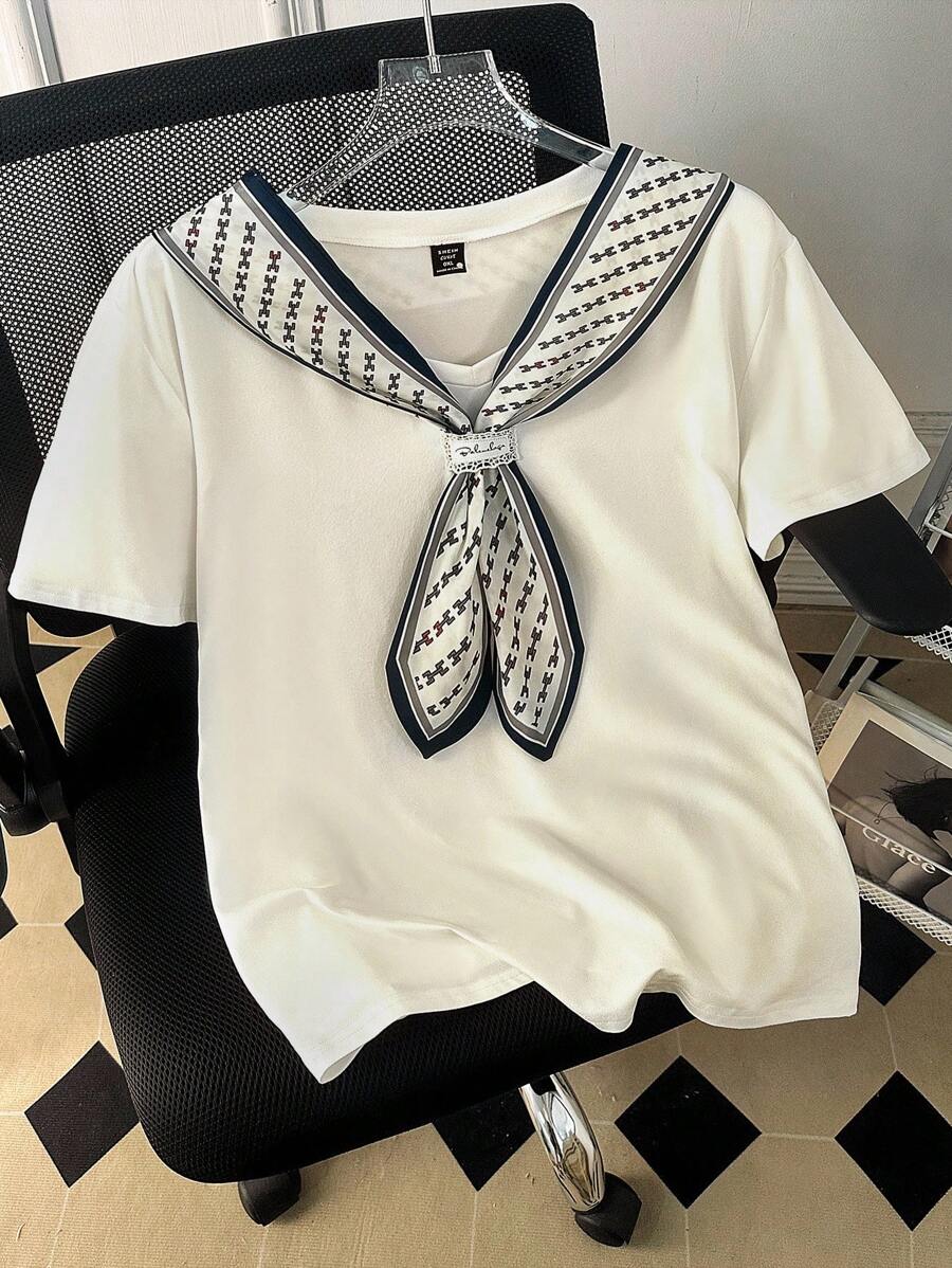 SHEIN Franclia Femmes grande taille Col V Manches Courtes T-Shirt Mignon, Porter Tous Les Jours