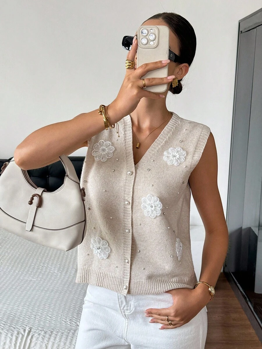 SHEIN Frenchy 女款仿珍珠裝飾V領前開扣針式針織背心,秋季秋冬休閒法式優雅辦公下午茶米色 - 杏色 - 查看 1