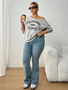 SHEIN PETITE CURVE 大码女式秋冬休闲/基本款针织地名图案单肩宽松长袖灰色运动衫，长袖上衣加州运动衫可爱运动衫露肩运动衫女式运动衫 - 淺灰色 - 查看 5
