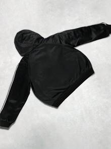 Manfinity EMRG Herren Kontrast Streifen & Buchstaben Muster Hoodie - Schwarz - Übersicht 3