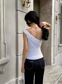 SHEIN Unity Camiseta de mujer de un solo hombro con elegante estampado de lunares, para el verano - Blanco - Ver 2