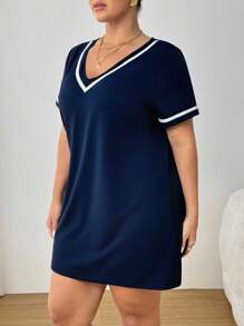 SHEIN PETITE CURVE 大码时尚休闲V领拼色丝带针织连衣裙 - 藏蓝色 - 查看 5