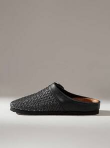 Solecia Women's Outdoor Casual Comfortable Thick Sole Closed Toe Breathable Flats