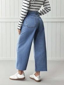 EMERY ROSE 女款寬鬆直筒休閒牛仔褲，配有口袋