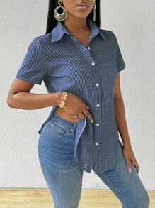 EMERY ROSE 女士夏季短袖竖条纹开衩下摆衬衫，短袖上衣 - 深色水洗藍 - 查看 1