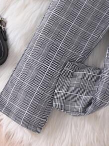 SHEIN 2pcs Young Girls Knitted Ivory Stand Collar Long Sleeve Frill Trim Rose Button Blouse & Plaid Khaki Pants Set, Elegant Commuter Fashion Outfit For Autumn/Winter Girls Plaid Set Girls Checkered Outfit Two Pieces Kids Set Plaid Girl Plaid Pants Set Toddler Girl Plaid Outfit - Grey - View 6