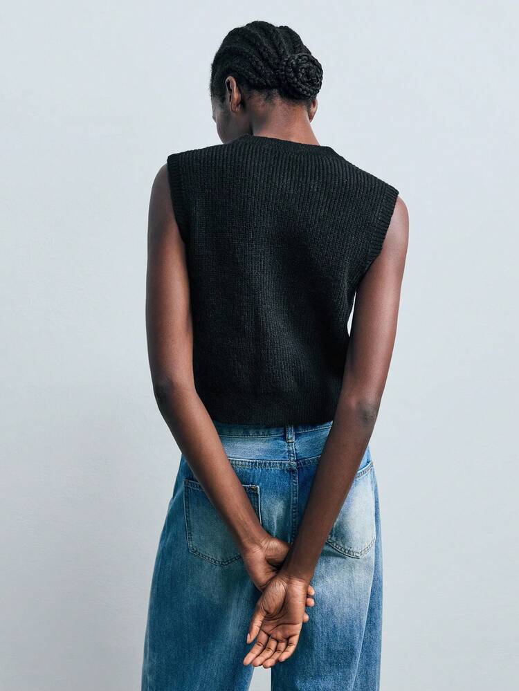 SHEIN Maija 2025 Lässiger urbaner Kurzkardigans mit breiten Schultern und Metalldekoration, weich und bequem, geeignet für Frühherbst, schwarze Weste für Frauen, schwarzes Crop Top für Frauen, westliche Oberteile für Frauen, schwarzes ärmelloses Top für Frauen, schwarze Strickweste für Frauen, Crop Knopfleiste Knopfleiste Oberteil für Frauen, Weste Schwarze Strickweste, Herbst für Frauen, Winter für Frauen, Winter, Nachtausgang, Ausgehen Oberteile für Frauen, Nachtausgang, Dating, Old-Money-Stil