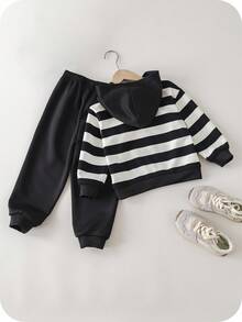 SHEIN 2-częściowy zestaw bluzy z kapturem i spodniami dresowymi dla chłopców z nadrukiem pandy, wygodny luźny dres na co dzień, do użytku w pomieszczeniach i na zewnątrz, na co dzień, do sportu, zabawy, na imprezę, do sesji zdjęciowej, na święta, do szkoły, na jesień/zimę