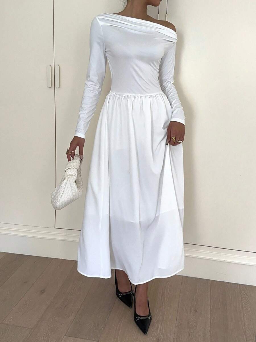 SHEIN EZwear Rochie lungă cu mânecă lungă, cu umeri oblici și pliuri, casual, pentru femei - alb - Vizualizare 1