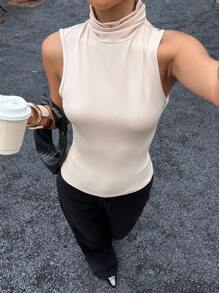 Siren Gaze 女式纯色高领露背无袖修身衬衫 - 杏色 - 查看 4