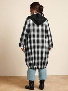SHEIN LUNE Áo khoác dáng lửng có mũ, phối màu kẻ caro, cỡ lớn, phong cách đường phố, mùa thu, trở lại trường học, trang phục phương Tây, phong cách vintage, Halloween, Giáng sinh, mùa thu. - Đen và trắng - Xem 8