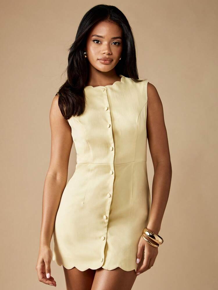 MISSGUIDED スカラップヘムボタンフロントノースリーブミニドレス（テーラードフィット）